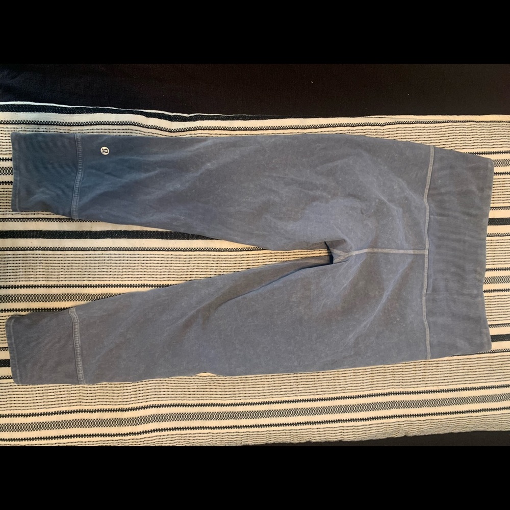 Lululemon Wunder Under leggings size 8